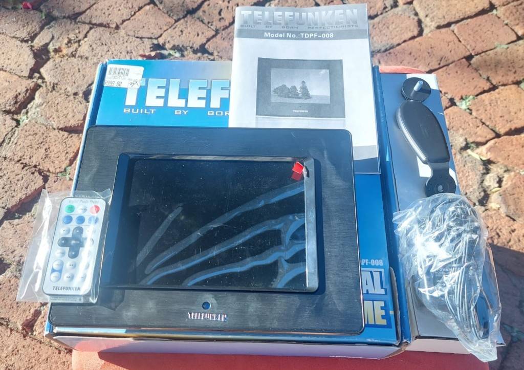 Digital Photo Frames Telefunken 20cm Digital Photo Frame As New in